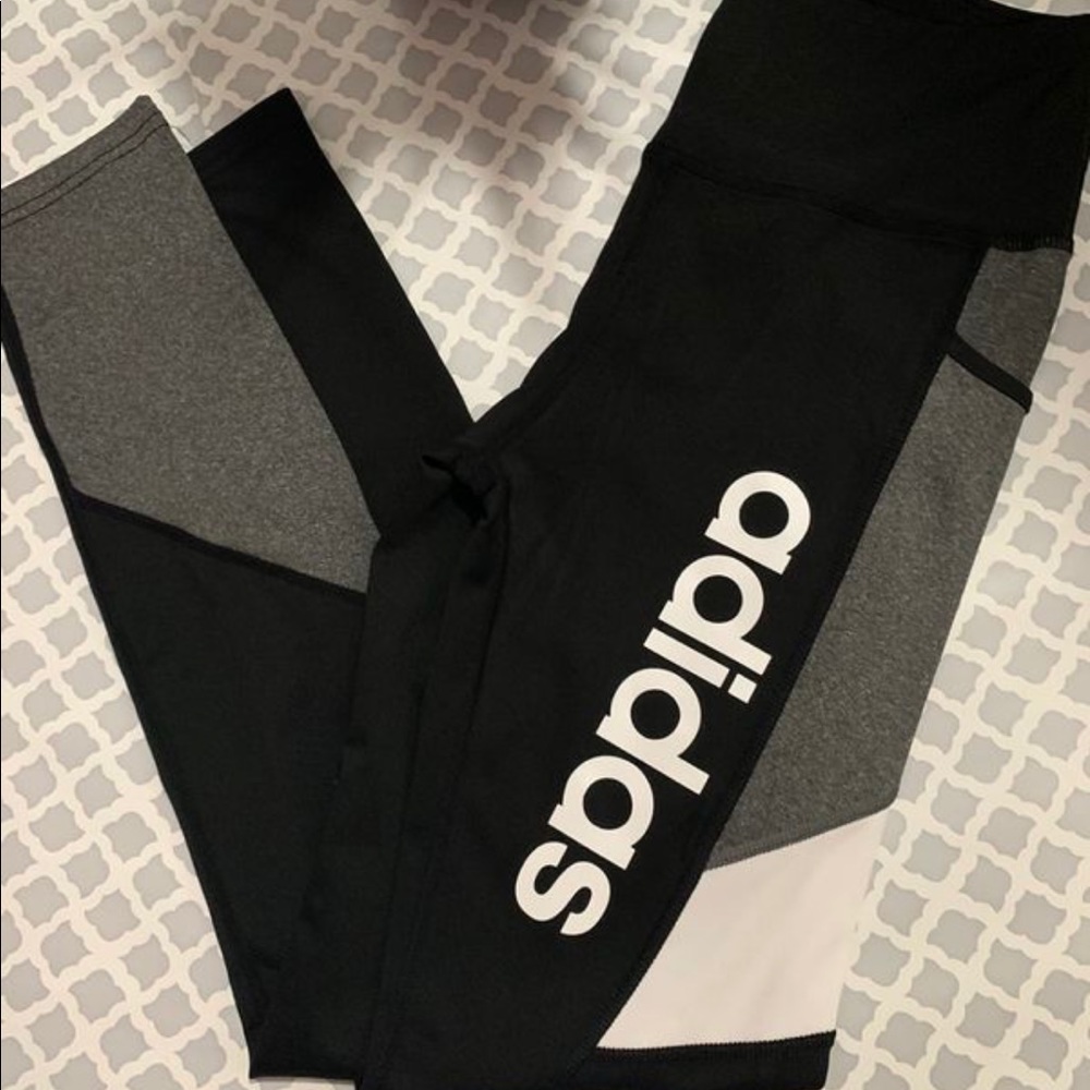 Track suit - Picture 9 of 10